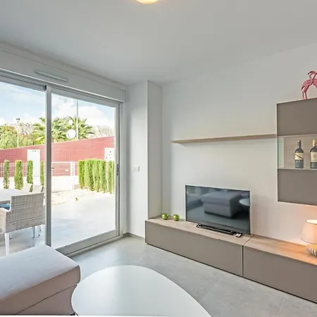 Apartamento En Residencial Isla * Torrevieja
